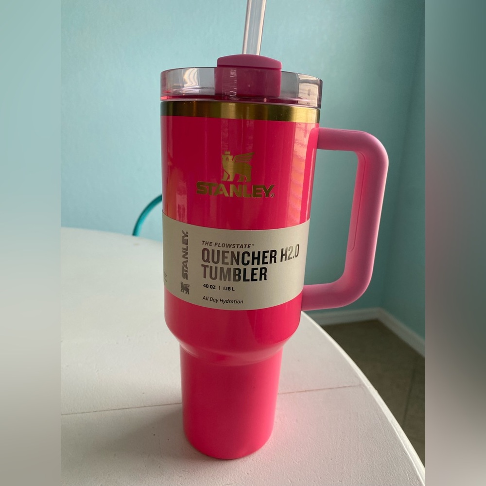 Pink parade black friday limited addition stanley
